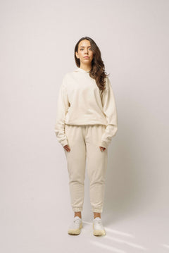 Oversized unisex mikina s kapucí v krémové barvě značka ADVA Studios.